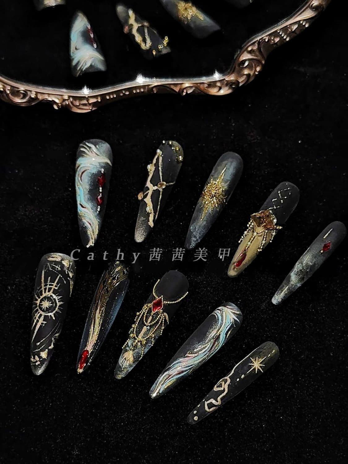 Vintage Gold-Plated Pointed Press-On Nails – Mysterious Red Diamond Ombré | Handmade Nail Art image